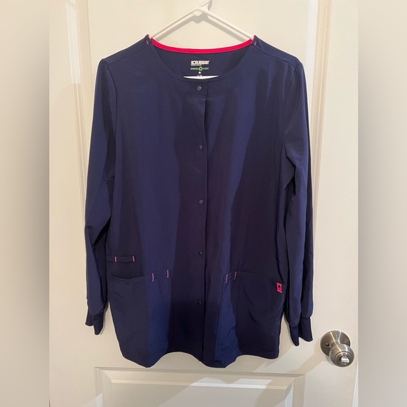 Scrubs bundle - Picture 3 of 5